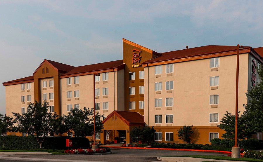 Red Roof Inn PLUS+ Long Island – Garden City